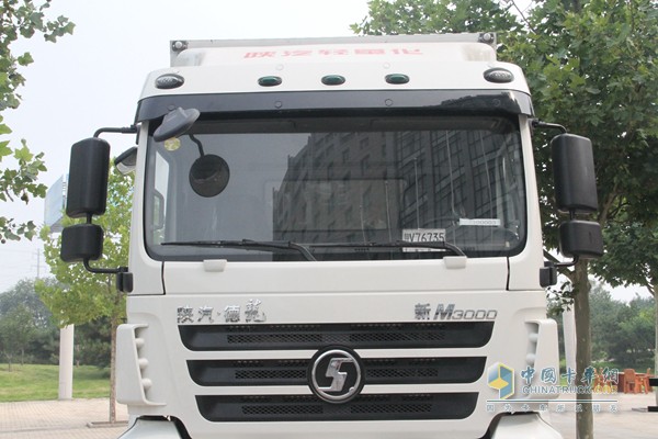 陜汽重卡 德龍新M3000 245馬力 6x2 國(guó)五 后隨動(dòng)快遞廂式載貨車