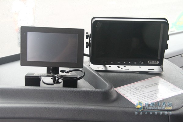 福田瑞沃 濰柴 310馬力 6X4 智能環(huán)保渣土車(chē)（內(nèi)飾)
