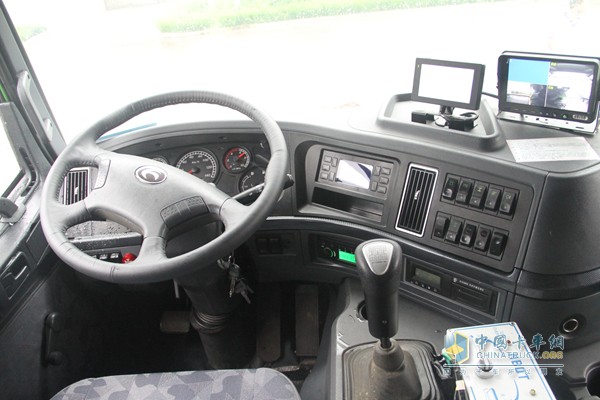 福田瑞沃 濰柴 310馬力 6X4 智能環(huán)保渣土車(chē)（內(nèi)飾)