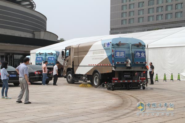 “牽手”北京環(huán)衛(wèi)集團(tuán) 比亞迪發(fā)力電動洗掃車領(lǐng)域