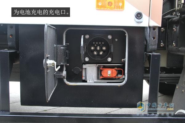 比亞迪16噸T8純電動(dòng)洗掃車