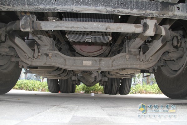 福田戴姆勒 歐曼GTL超能版 460馬力 6X4 國(guó)四牽引車(chē)（十二檔）