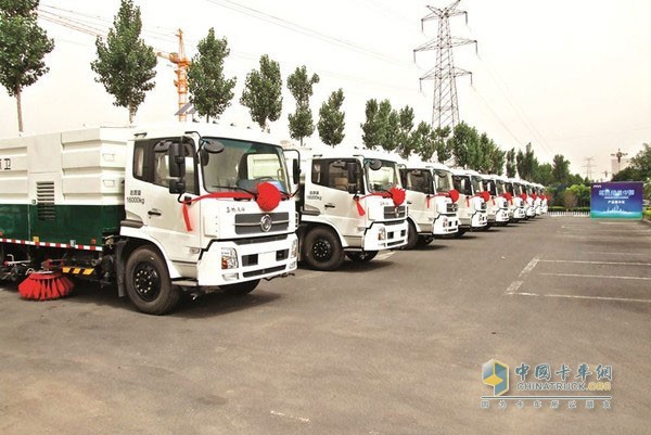 中聯(lián)重科環(huán)衛(wèi)車助力天津城市建設(shè)