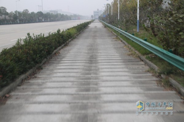 聆聽芯動力 試駕邁斯福發(fā)動機(jī)車型