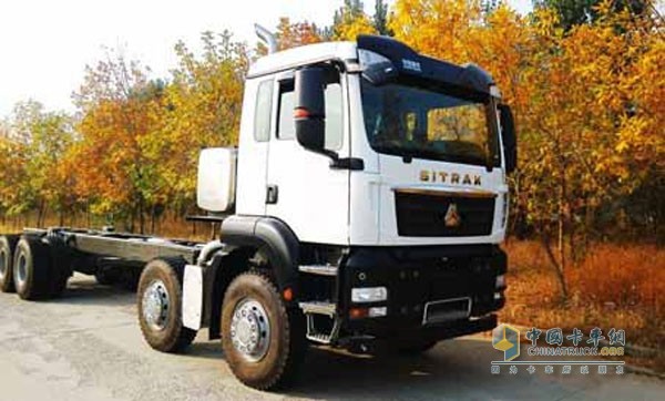 SITRAK C7H 8×4混砂車