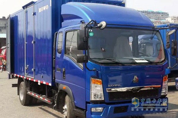 丹東重汽HOWO5噸載貨車僅8.7萬  可辦理車輛朝鮮出口手續(xù)