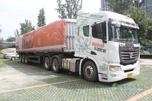  聯(lián)合卡車(chē)U460 460馬力 6X2 牽引車(chē)（配福伊特液力緩速器）