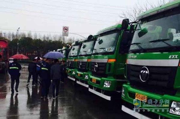 上海松江：渣土車安裝實(shí)名車牌