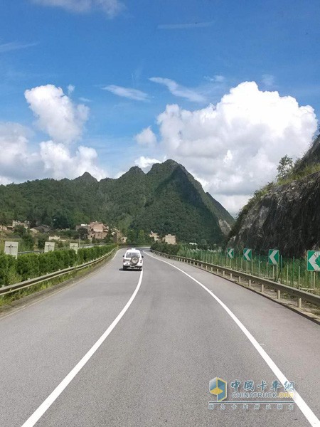 東風柳汽因路而生中國卡車司機攝影大賽風景篇二等獎