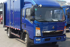 丹東HOWO 5噸廂式貨車促銷出口價8.5萬