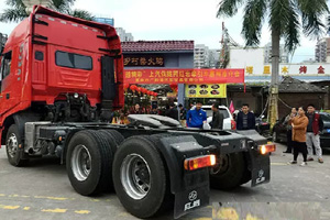 紅巖汽車助力廣東大亞灣?；愤\輸