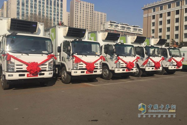 農(nóng)產(chǎn)品冷鏈運輸新風(fēng)向：首批慶鈴700P冷藏車交付遼寧物流企