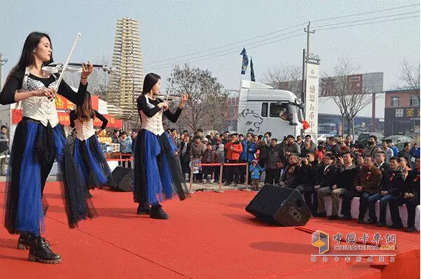 中國(guó)重汽 汕德卡 重卡