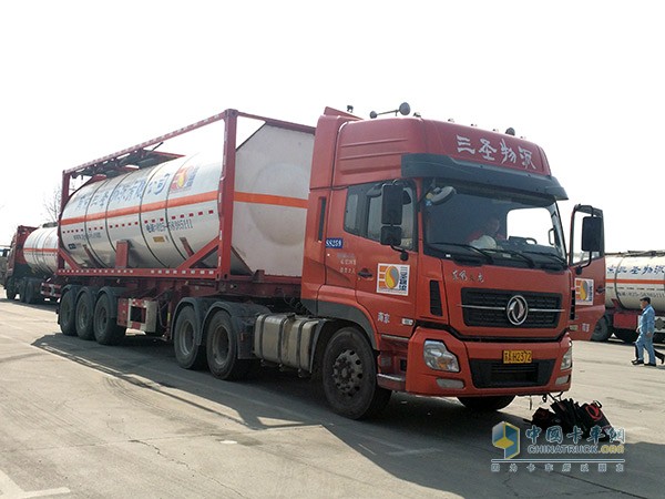 東風(fēng)天龍危化車