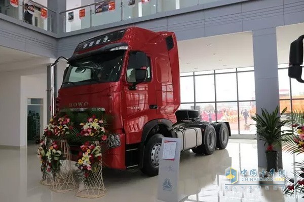 T7H 540馬力牽引車