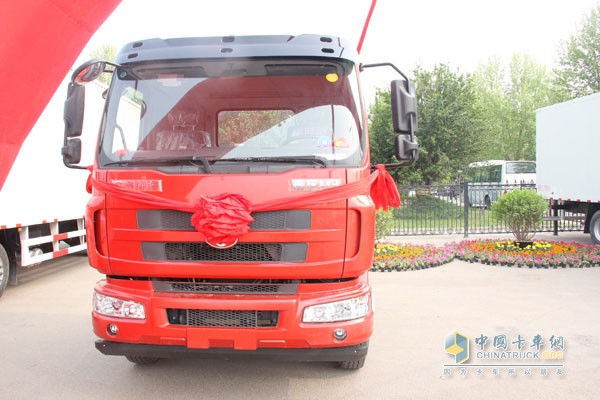 東風(fēng)柳汽商用車國五產(chǎn)品上市發(fā)布 “搶鏡”北京車展