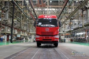 [解放卡車(chē)60年]解放卡車(chē)誕生60周年暨紀(jì)念版車(chē)型下線儀式