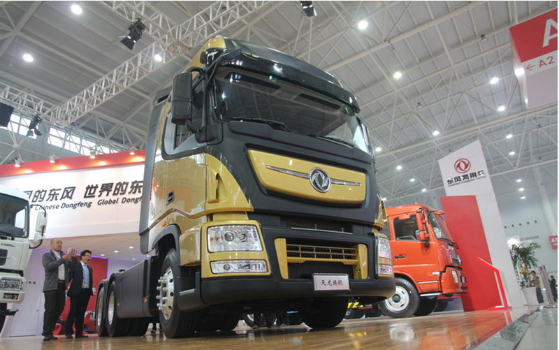 東風商用車 天龍旗艦重卡 480馬力 6X4牽引車(DFL4251A)(代號D760)