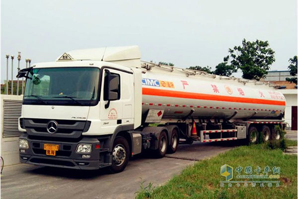 奔馳卡車(chē) Actros