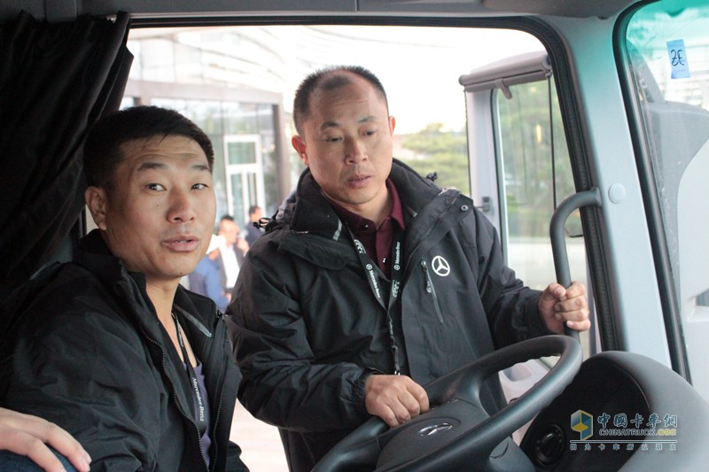 見(jiàn)證中國(guó)力量 2016年奔馳卡車(chē)FleetBoard?車(chē)手聯(lián)盟賽頒獎(jiǎng)