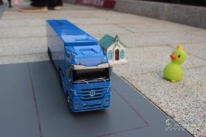 見(jiàn)證中國(guó)力量 2016年奔馳卡車(chē)FleetBoard?車(chē)手聯(lián)盟賽頒獎(jiǎng)