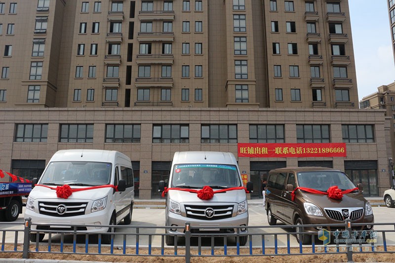  奧鈴大篷車走進(jìn)寧波 獲意向客戶圍觀