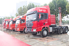 老粉絲來點(diǎn)贊 陜汽新款X3000亮相濟(jì)南車展