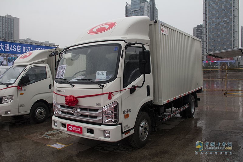 濟南卡車展輕卡秀 奧馳汽車、時代汽車展物流車型