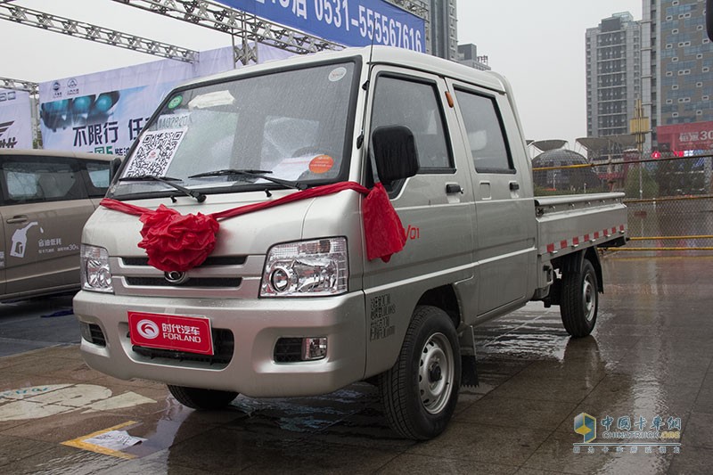 濟南卡車展輕卡秀 奧馳汽車、時代汽車展物流車型