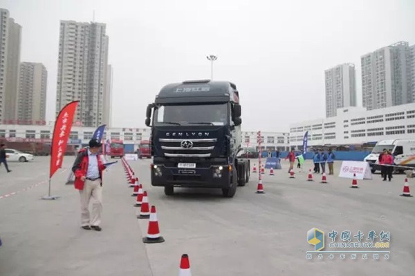 2016“上汽紅巖杯”卡車司機(jī)西南大區(qū)精英挑戰(zhàn)賽