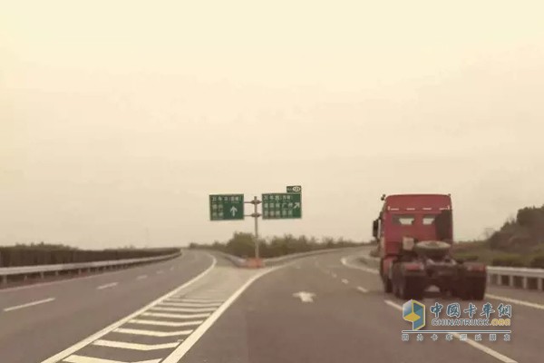 急剎車(chē)是不良駕駛習(xí)慣