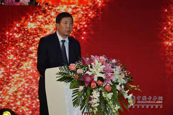 東風(fēng)汽車公司副總經(jīng)理、東風(fēng)汽車股份有限公司董事長(zhǎng)歐陽(yáng)潔