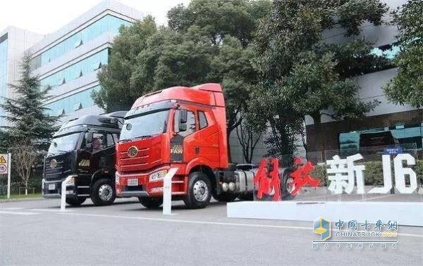 解放新J6牽引車