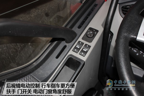 解放J6P 420馬力危化品牽引車