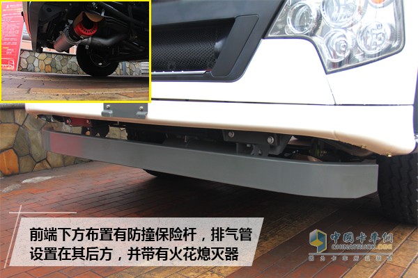 HOWO-T7H B版危化品牽引車前置排氣管