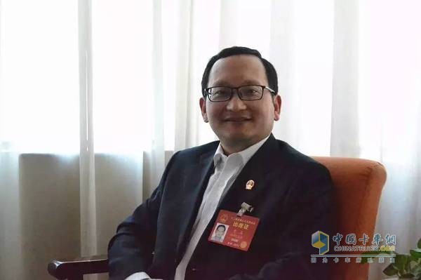全國人大代表、陜西法士特集團公司首席技能培訓師曹晶