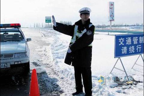 國(guó)道109線昆侖山地區(qū)因大雪將實(shí)施交通管制