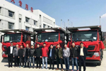 攜手重汽 首批長久T5G中置軸轎運車交付長久物流