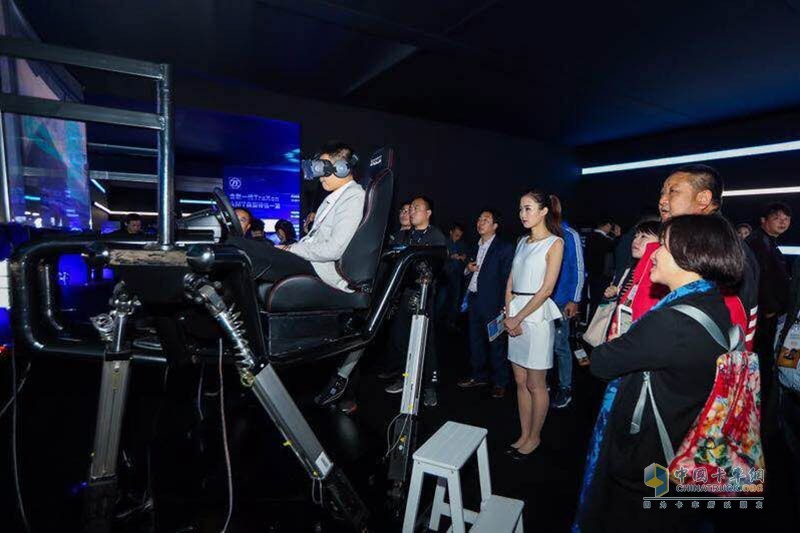 歐曼EST超級(jí)卡車登陸上海灘