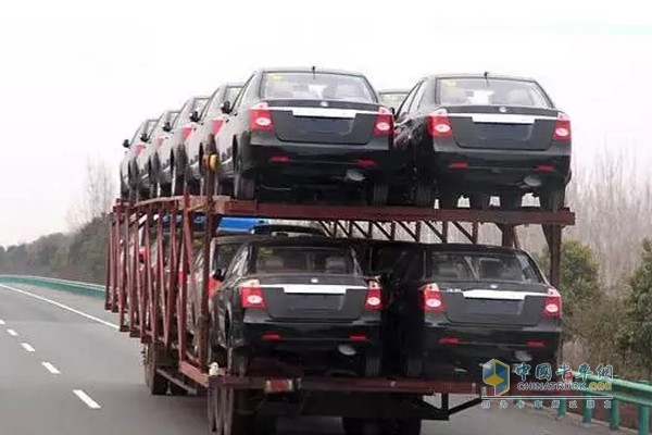 轎運車