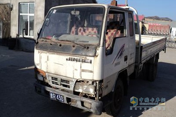 卡車長時(shí)間停放會(huì)造成車身零部件生銹
