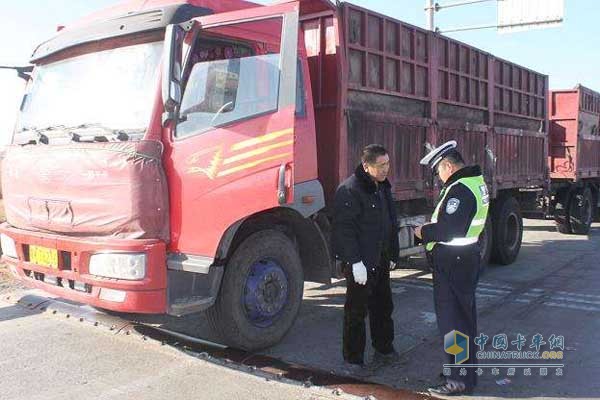 甘肅省治理二級(jí)公路貨車違法超限超載