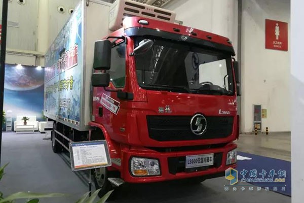 德龍L3000廂式低溫冷藏運(yùn)輸車(chē)