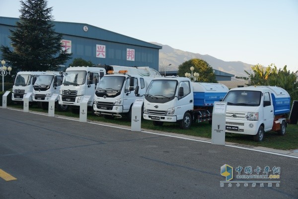 時(shí)駿汽車大理鄧川制造基地生產(chǎn)的時(shí)駿專用車