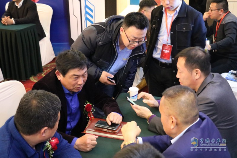 科技賦能物流  500臺(tái)歐曼高端?；愤\(yùn)輸車(chē)助力清源集團(tuán)