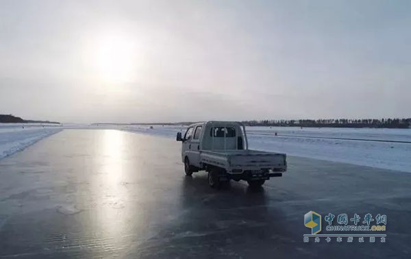 飛碟締途榮獲“極地可靠卡車”榮譽