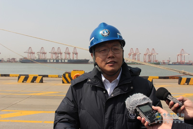 L4級最強音 重汽豪沃成全球首臺無人駕駛電動集卡