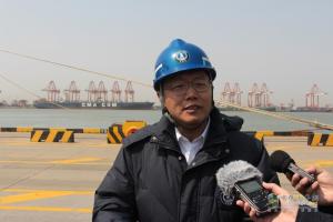 L4級最強音 重汽豪沃成全球首臺無人駕駛電動集卡