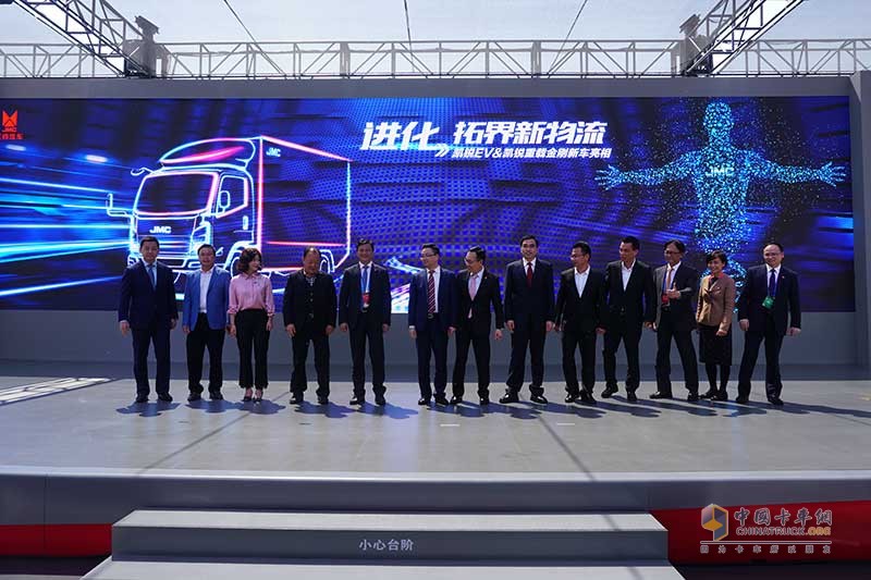 2018年北京車展江鈴展位，兩款重量級(jí)新車發(fā)布