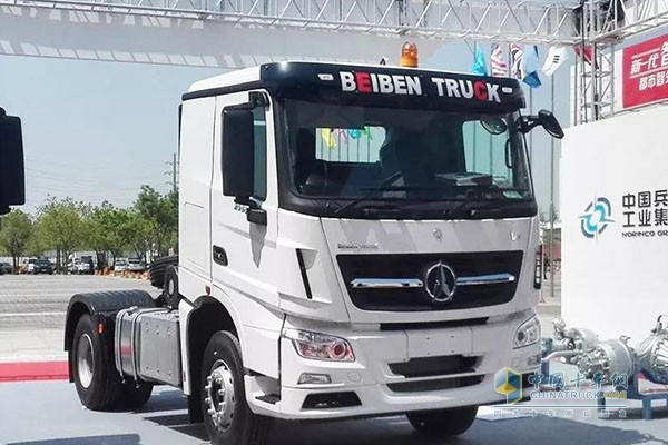 北奔V3 4×2海外版右置牽引車